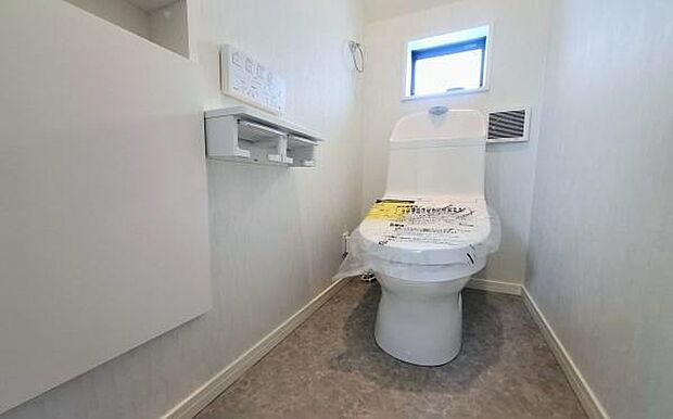 《トイレ》 ■トイレは明るい空間で清潔感があります。