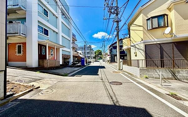 《外観》　■家族みんなが落ち着ける場所。