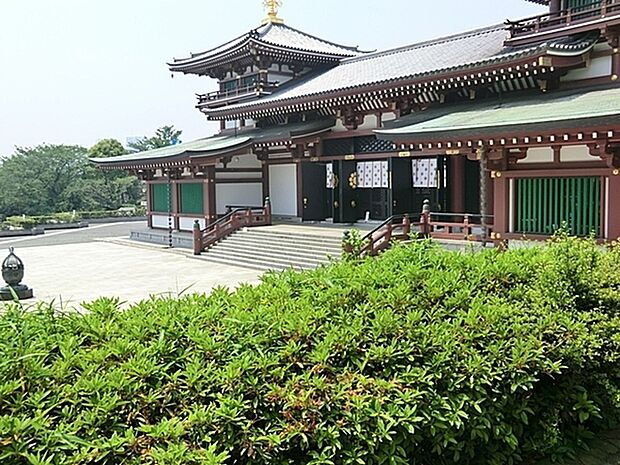 横浜孝道幼稚園まで701m、困難のとき、物事を正しく判断する能力を仏教精神に基いて教育します。保育時間:10時~14:30(水)10時~11:30