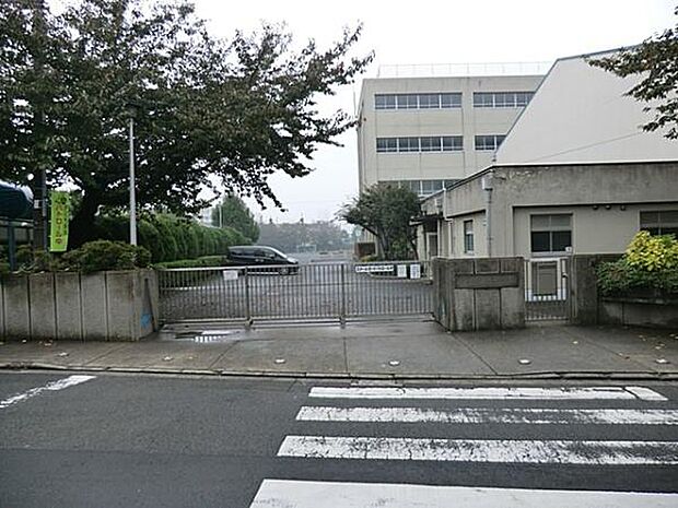 横浜市立浦島小学校まで347m