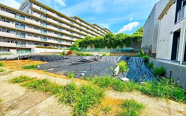 《前面道路》 ■落ち着いた住環境です。
