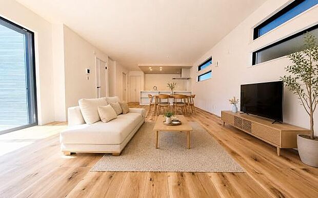 ゆとりを感じさせる上質で明るい空間が、住まう人や訪れる人を心地よく迎え入れてくれます。（本画像家具はCGで作成しており、実際に現地に家具はおかれておりません。また価格に家具は含まれておりません。）