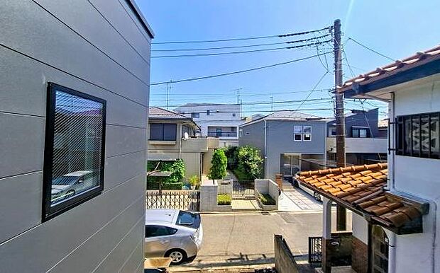 《眺望》　■目の前には気持ちの良い青空が広がります。開放的で開けた空間が望めます。