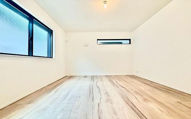 《洋室》 ■明るくスタイリッシュな空間になっています。