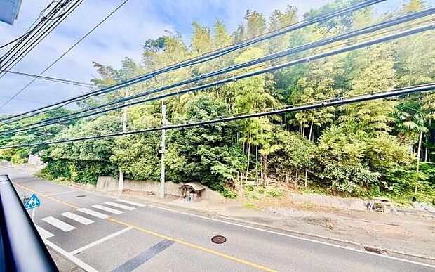 《眺望》 ■目の前には気持ちの良い青空が広がります。