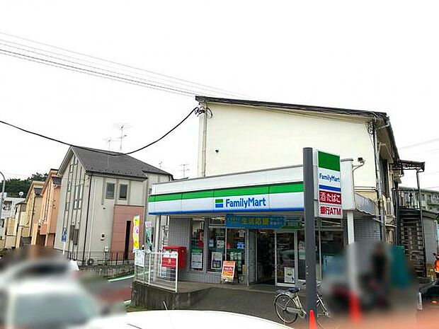 ファミリーマート竹山団地店まで657m