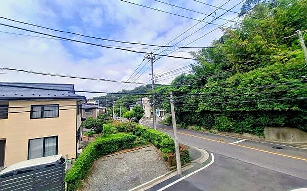 《眺望》 ■目の前には気持ちの良い青空が広がります。