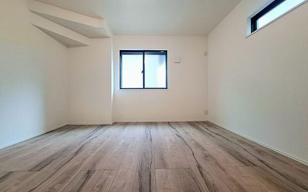 《洋室》 ■明るくスタイリッシュな空間になっています。