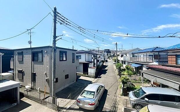《眺望》 ■目の前には気持ちの良い青空が広がります。開放的で開けた空間が望めます。