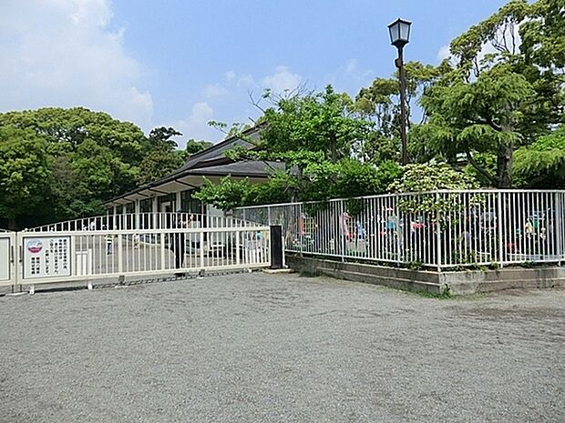 鶴岡幼稚園まで1155m、鶴岡八幡宮内にある幼稚園。教育時間 9時から13時30分
