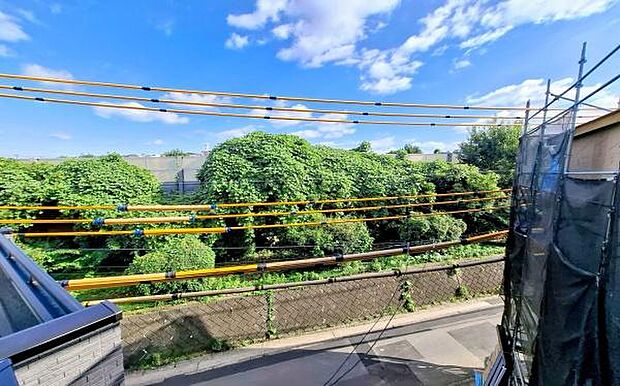 《眺望》 ■「空」×「光」×「風」。開放感を具現化したような現地は、まさに「永住の地」としての選択肢です。