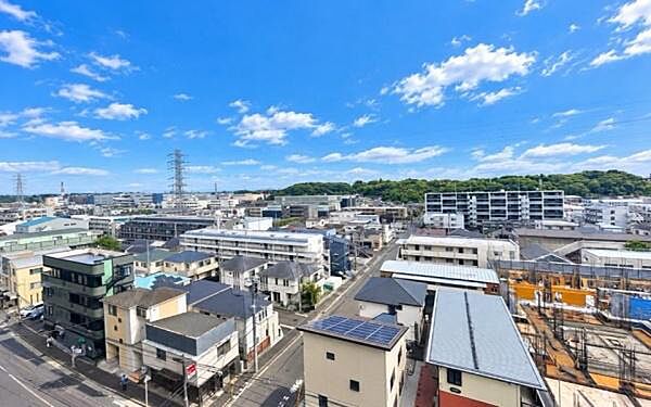 《眺望》　■「空」×「光」×「風」。開放感を具現化したような現地は、まさに「永住の地」としての選択肢です。