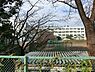 周辺：横浜市立都岡中学校まで689m