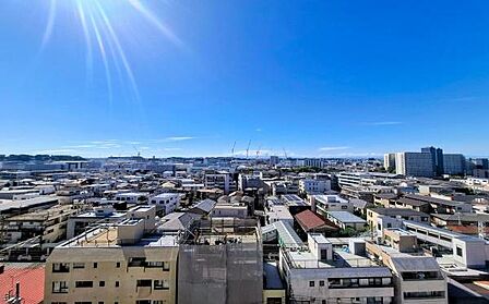 《眺望》　■「空」×「光」×「風」。開放感を具現化したような現地は、まさに「永住の地」としての選択肢です。