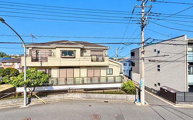 《眺望》 ■「空」×「光」×「風」。開放感を具現化したような現地は、まさに「永住の地」としての選択肢です。