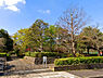 周辺：金井公園まで1603m、柏尾川沿いにある公園で、野球場・テニスコート・広場などが揃っています。川沿いの緑道から公園内をお散歩するのもオススメ。