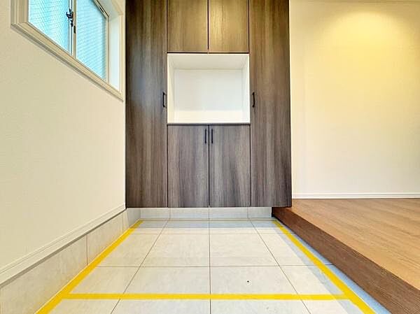玄関を開けた時に楽しい新生活を予感させます。