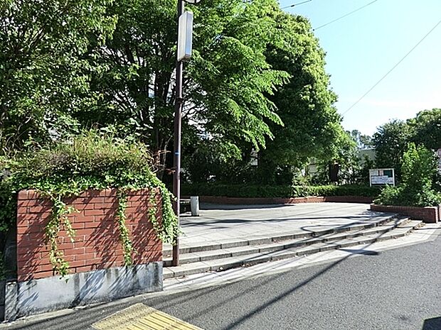 綾北公園まで333m