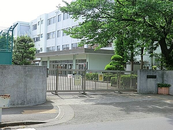 茅ヶ崎市立鶴が台小学校まで378m