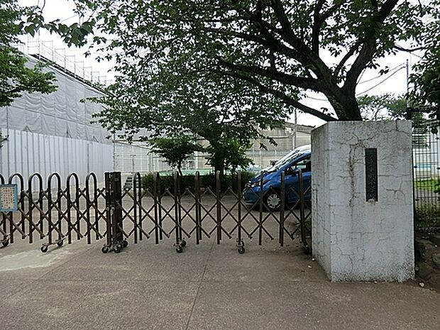 藤沢市立本町小学校まで906m