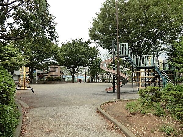 中田町くずの公園まで599m