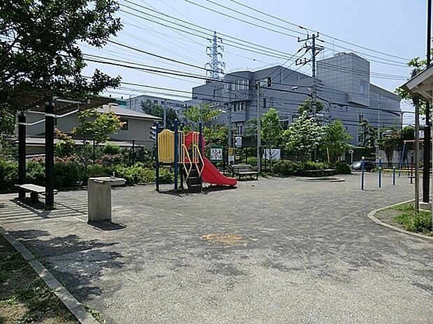 上矢部志ら坂公園まで235m