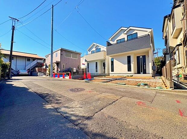 人通り車通りも少なくお子様がいらっしゃるご家庭も安心してお住まいになれます。