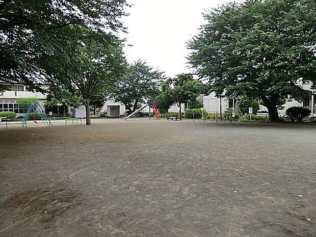 相沢公園まで875m