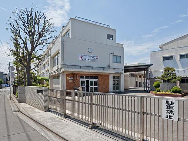 横浜市立泉が丘中学校まで707m