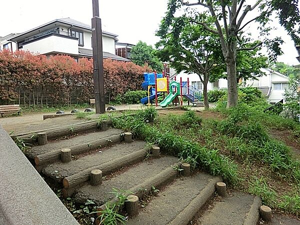 六ツ川二丁目ふれあい公園まで422m