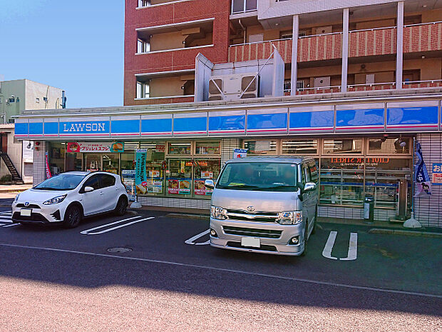 ローソン横浜磯子東町店まで1064m、日石前交差点にあるコンビニです