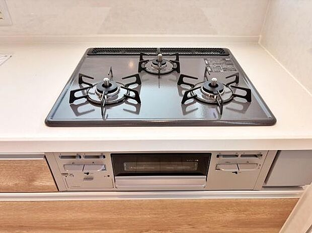 3口コンロなのでお料理がはかどりそうです。