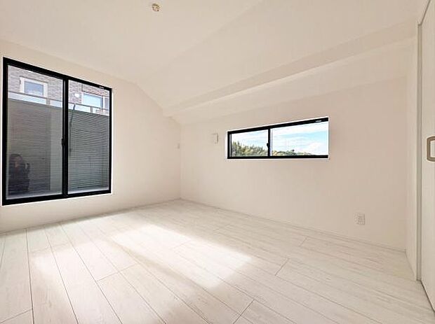 収納もしっかりあって、使いやすい洋室です。