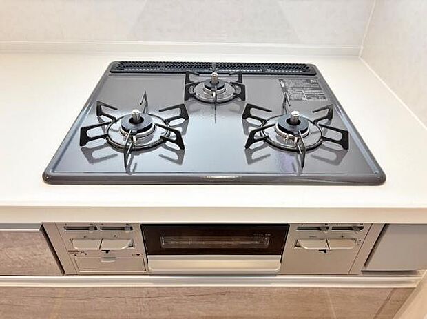 3口コンロなのでお料理がはかどりそうです。