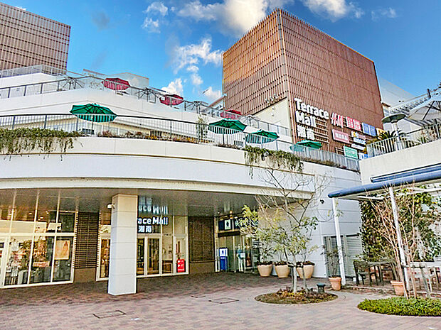 テラスモール湘南まで1735m