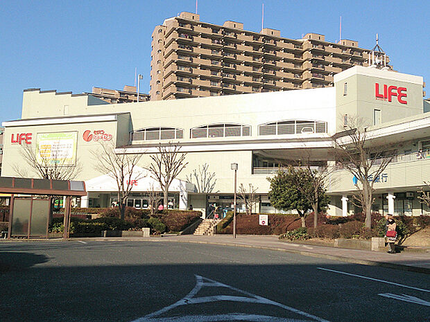 緑園都市相鉄ライフまで1038m、緑園都市駅前にあるショッピングセンター。スーパー「そうてつローゼン」をはじめ、ファッション・グルメのお店が揃っています！