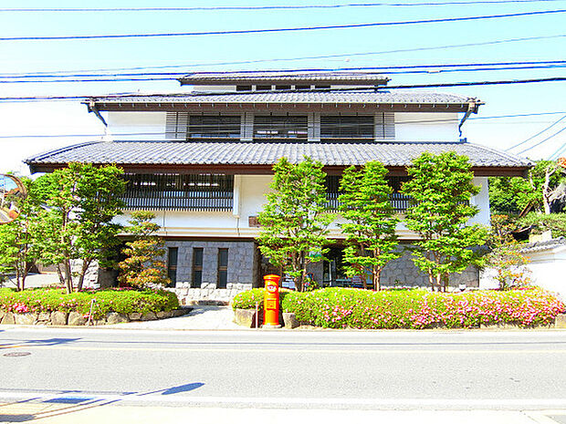 鎌倉小坂郵便局まで1917m、北鎌倉駅近くにある郵便局。風情のある建物で観光客にも人気です。