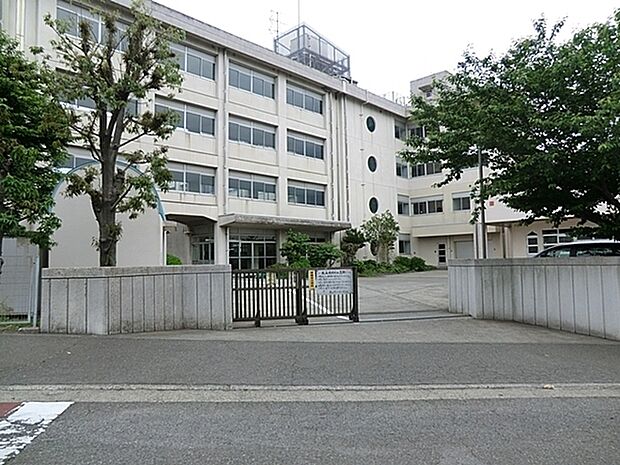 藤沢市立小糸小学校まで976m