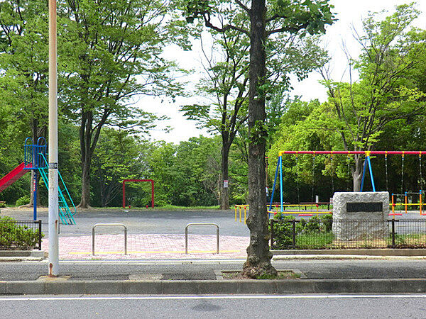 王禅寺公園まで447m