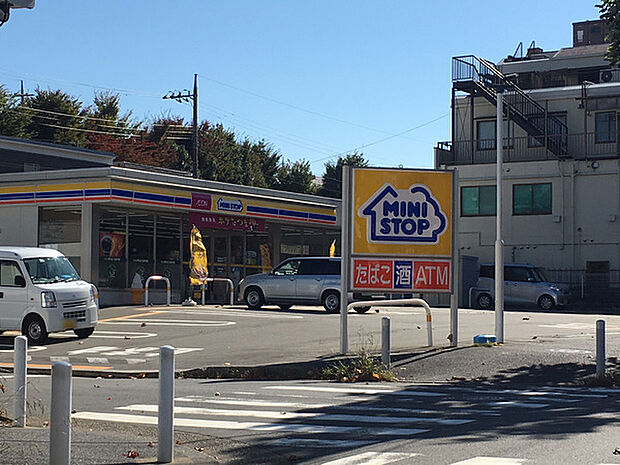 ミニストップ青葉荏田町店まで801m