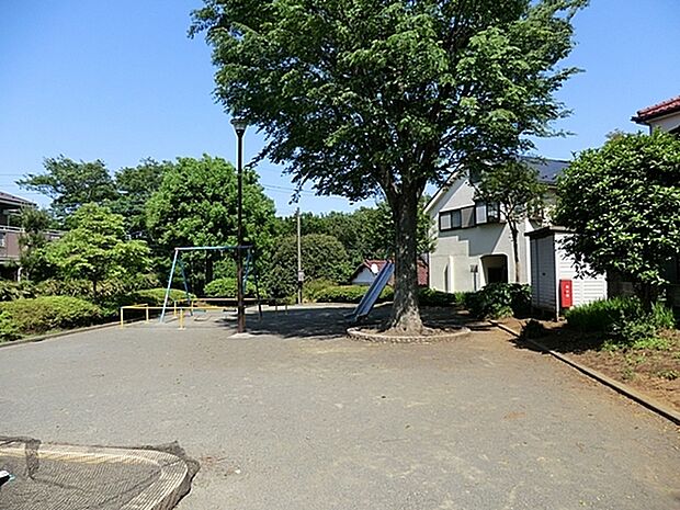 笹野台公園まで740m