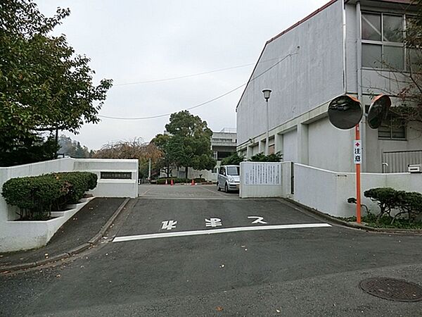 横浜市立今宿南小学校まで583m