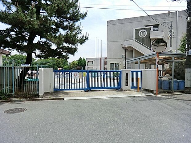 川崎市立宮内中学校まで632m