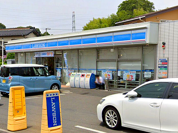 ローソン 横浜新橋町店まで635m、コンビニもあって便利です