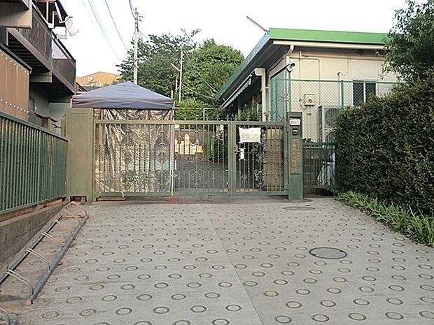すみれが丘幼稚園まで606m