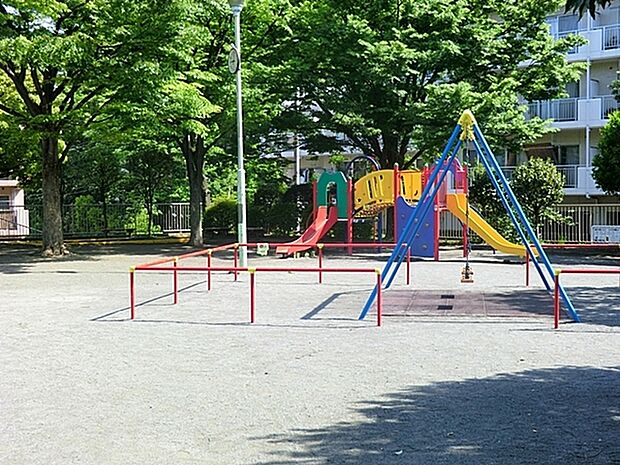 東寺尾一丁目第二公園まで818m