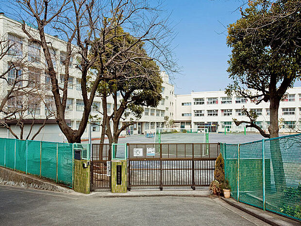 横浜市立鴨居小学校まで370m