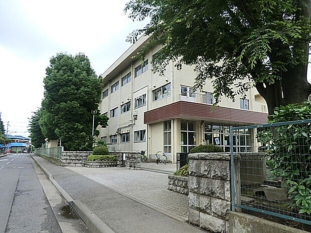 相模原市立上鶴間中学校まで689m