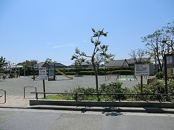 岡村三殿台公園まで430m