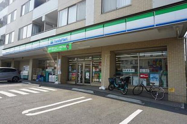 ファミリーマート横浜神大寺四丁目店まで757m